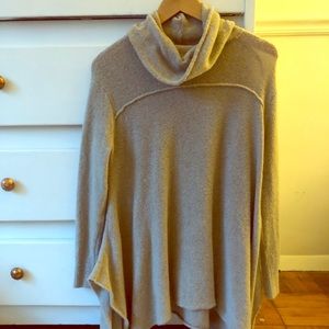 Clad&Cloth Turtleneck Sweater